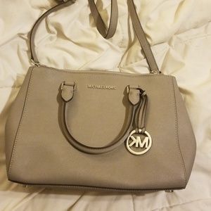 Michael Kors purse great condition